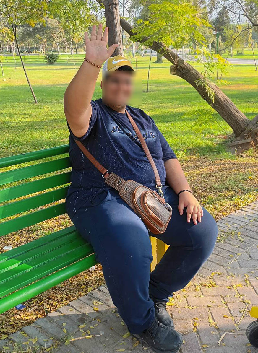 پسر 26ساله مریض هست از دوشنبه 3 آذر گم شده در تهران - آگهی در حال بررسی و منتظر تکمیل مدارک هویتی و قضایی و انتظامی از آگهی دهنده